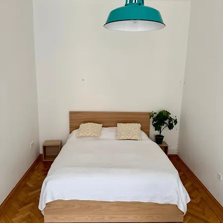公寓 Marschall 10 Stilvoll Wohnen Mit Kleinem Balkon Im Herzen Von 格拉茨