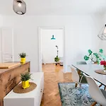 Marschall 10 Stilvoll Wohnen Mit Kleinem Balkon Im Herzen Von *