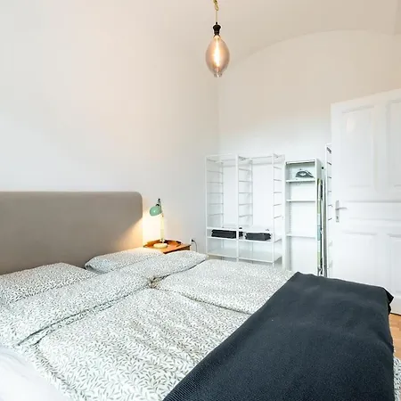 Marschall 10 Stilvoll Wohnen Mit Kleinem Balkon Im Herzen Von *