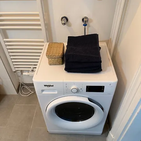 Marschall 10 Stilvoll Wohnen Mit Kleinem Balkon Im Herzen Von Грац