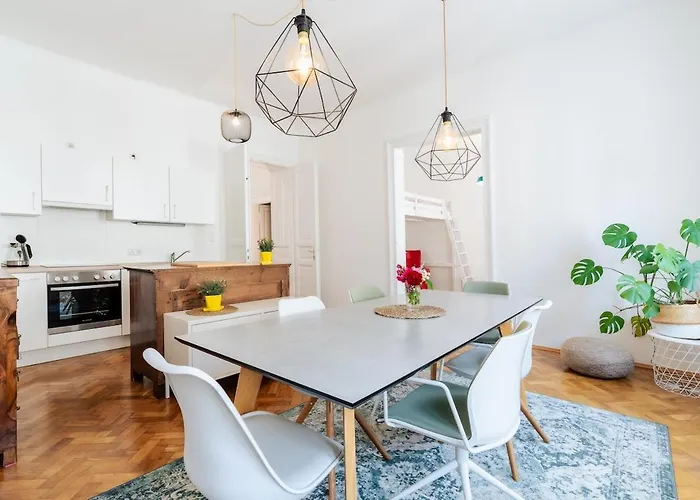 Daire Marschall 10 Stilvoll Wohnen Mit Kleinem Balkon Im Herzen Von Graz