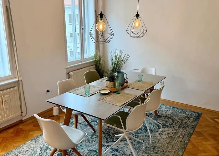 Διαμέρισμα Marschall 10 Stilvoll Wohnen Mit Kleinem Balkon Im Herzen Von