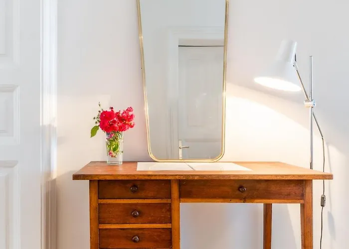 Marschall 10 Stilvoll Wohnen Mit Kleinem Balkon Im Herzen Von Γκρατς