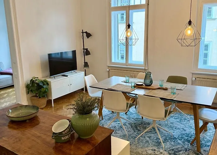 Marschall 10 Stilvoll Wohnen Mit Kleinem Balkon Im Herzen Von Lägenhet